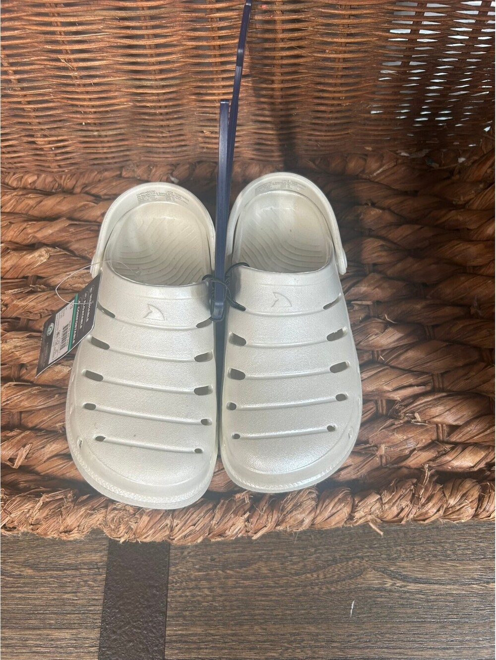 Cream washable clogs size 13 - Picture 5 of 8
